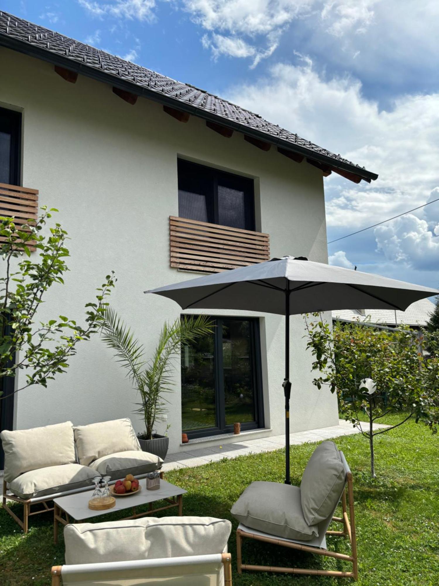 Aura Apartment